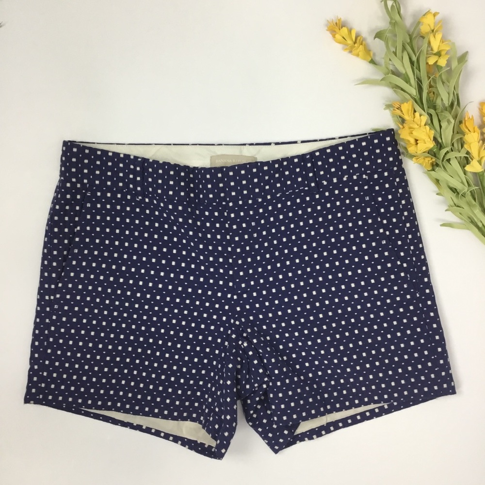 Banana Republic navy geometric lined shorts